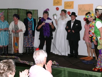 Frauenbund 04 - 330x248