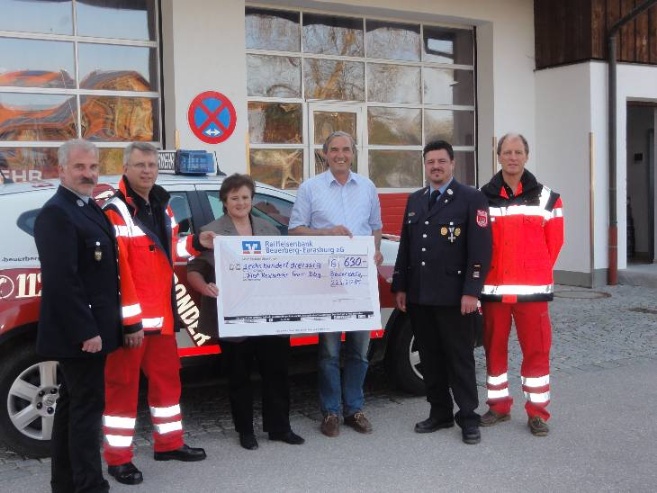 Scheckübergabe First Responder