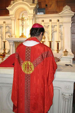 Liturgische Farbe: rot