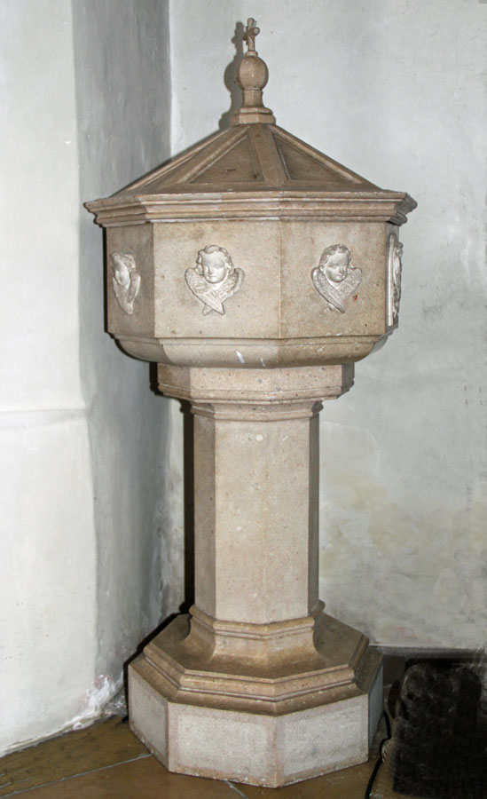 Bild St. Thomas Taufbecken