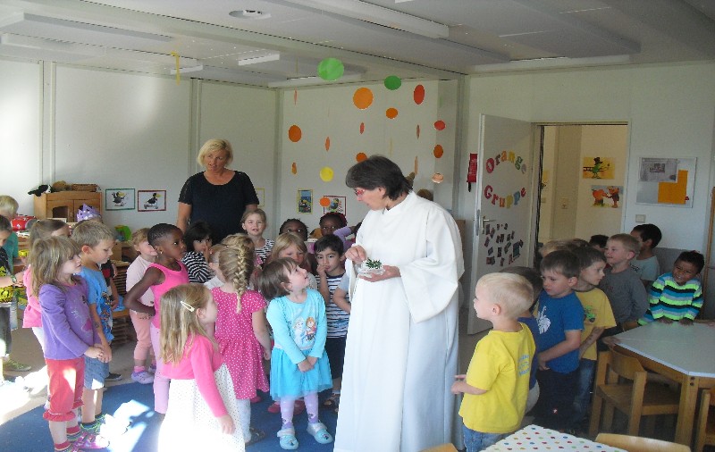 Einweihung Übergangskiga 8