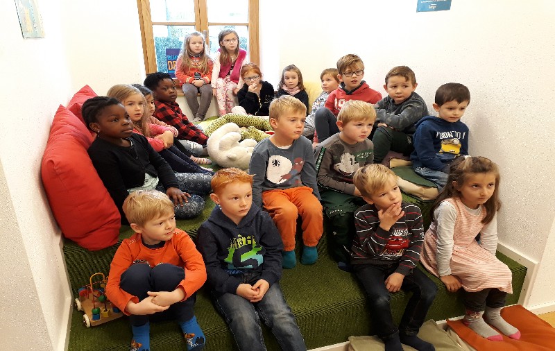 Besuch Bücherei Nov. 18 1