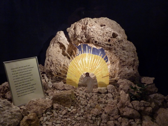 Jahreskrippe "Auferstehung"