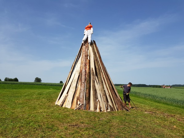 Sonnwendfeuer 19