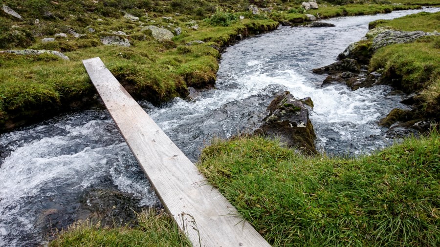 brücke bauen by_christian_schmitt_pfarrbriefservice