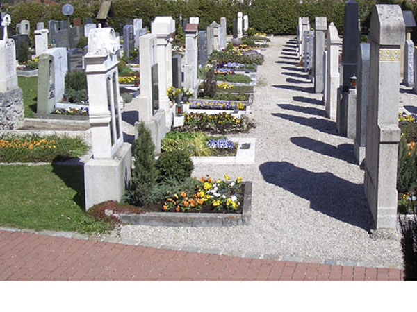 St.Johannes, Friedhof