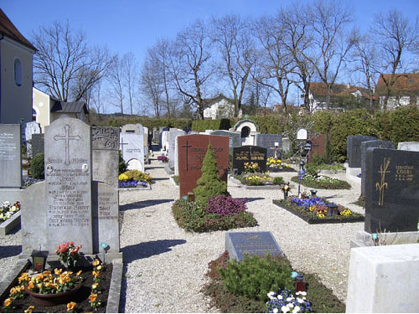 St.Johannes, Friedhof