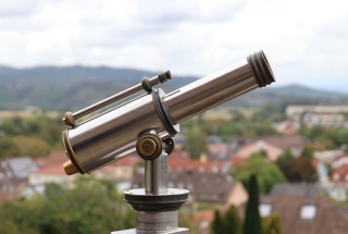 Zuabaziaga-fernrohr_breisach_2_by_juergen_koehn_pfarrbriefservice-Kachel