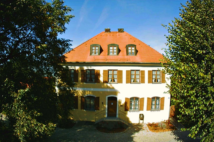 Kachel "Pfarrbüro" (Sommer)