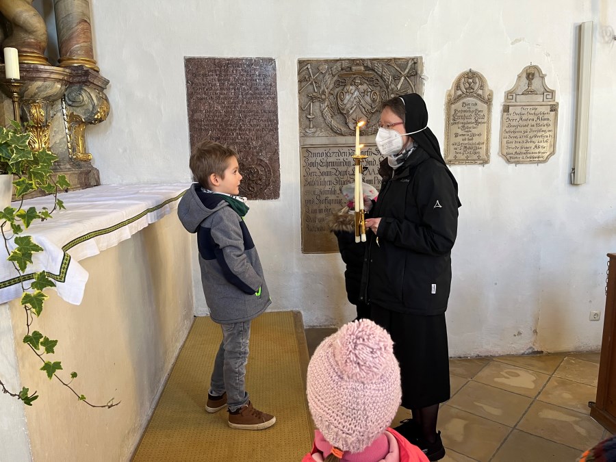 Blasiussegen Segenspendung Sr. Gudna Reichold Februar 2022