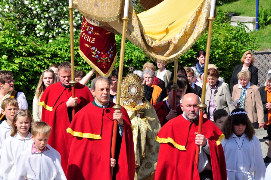 Bild von Fronleichnamsprozession