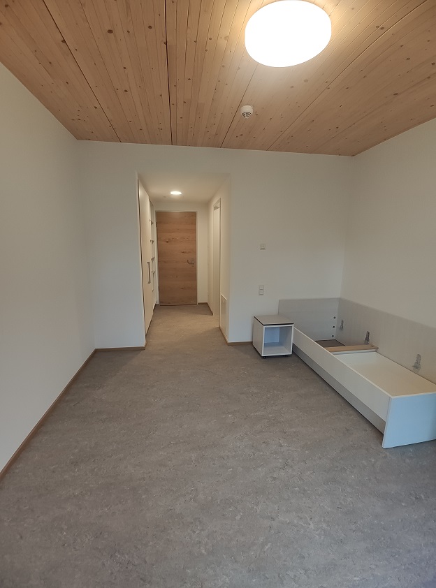 Flur und Schrank im Studentenwohnheim St. Sebastian in Rosenheim