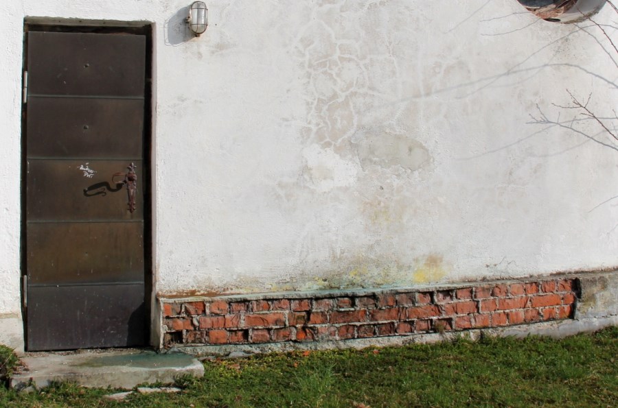 Schäden_Eingang Sakristei