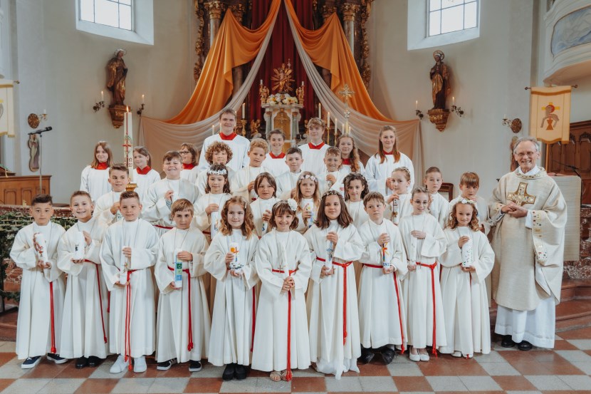 Kommunion_Hl_Kreuz_2023