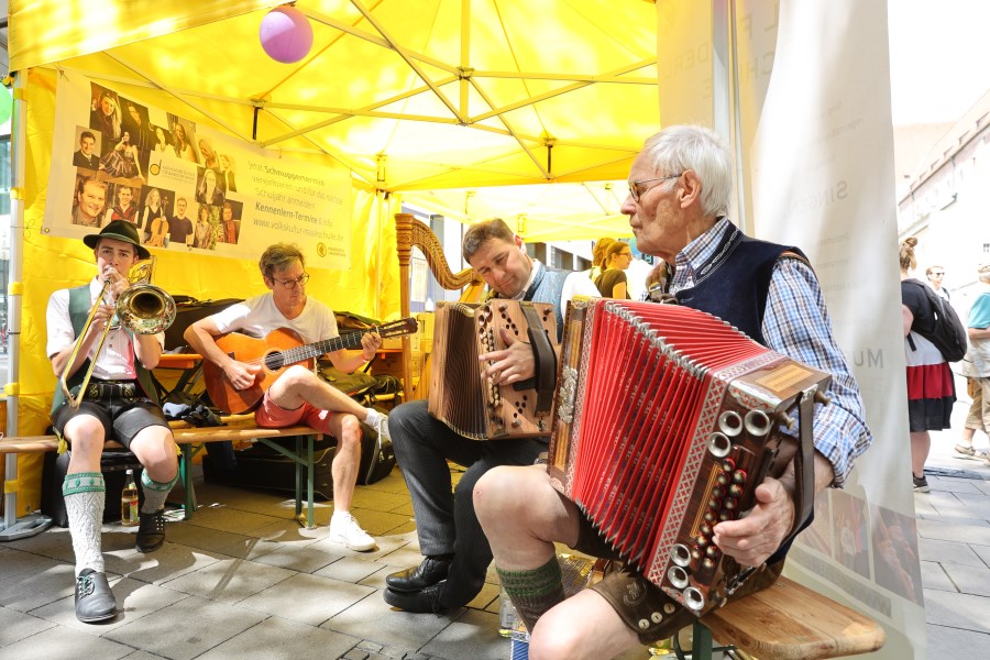 Musikalische Darbietung auf dem Bennofest