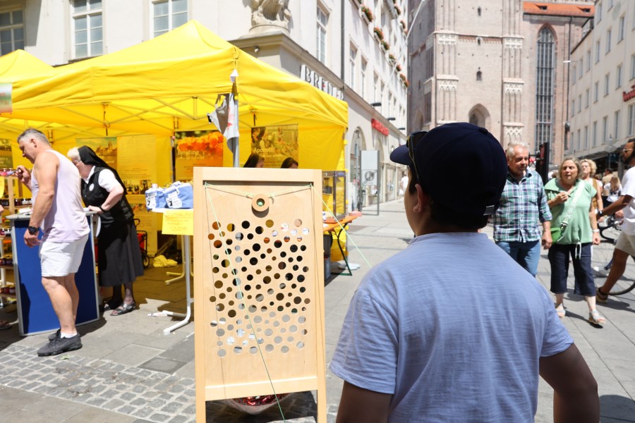 Geschicklichkeitsspiel auf dem Bennofest