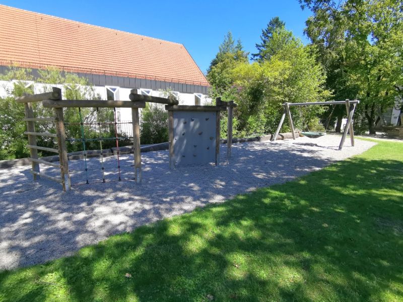 Kindergarten Gernlinden  Spielplatz 1