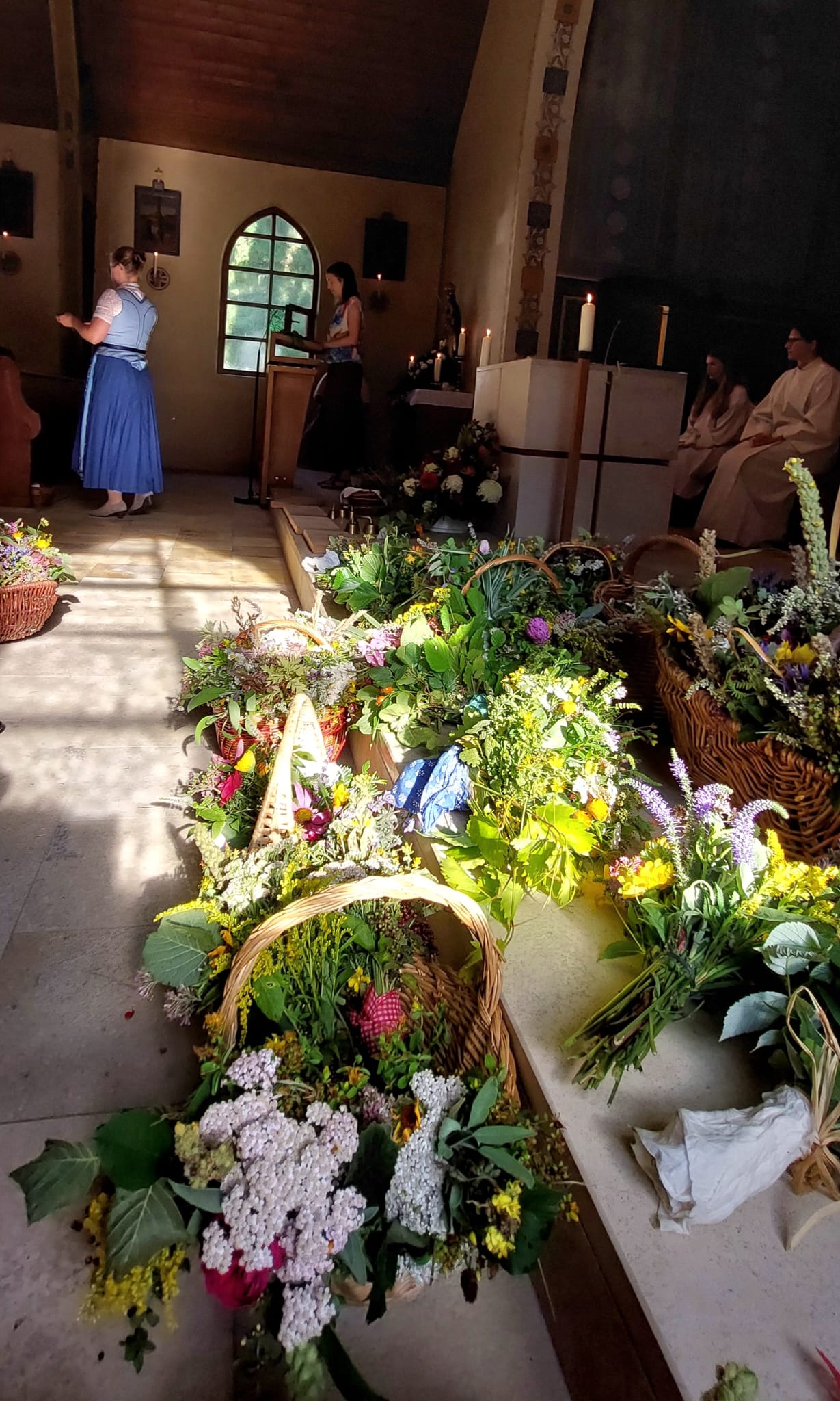 Kräuterbuschn und Familiengottesdienst