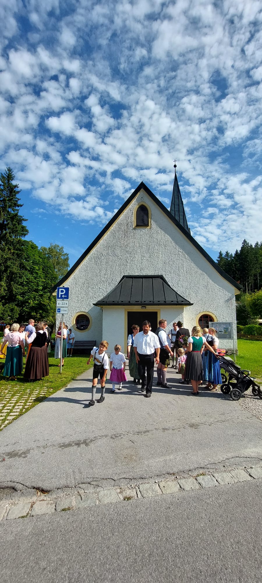 Kräuterbuschn und Familiengottesdienst