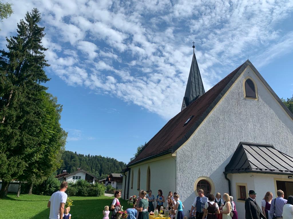 Kräuterbuschn und Familiengottesdienst