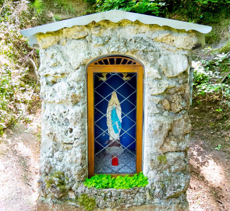 Marterl nähe der Grotte am Lindacher Weg