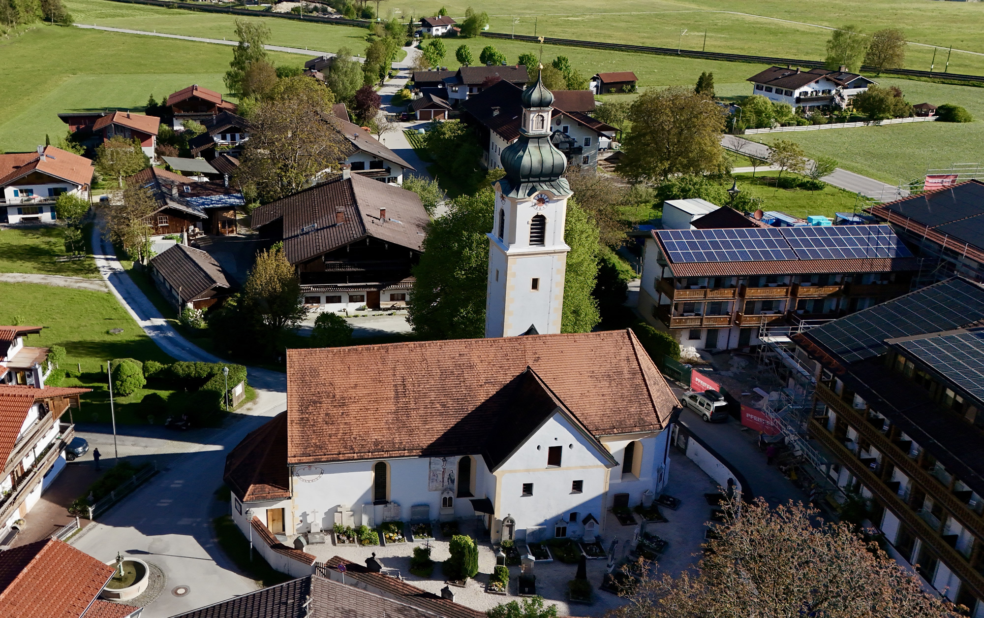 Luftbild St. Michael Niederaudorf Hubert Wildgruber