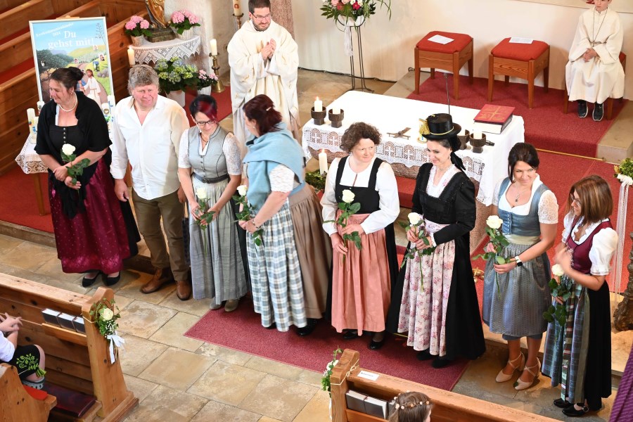 WB Erstkommunion Mütter Väter