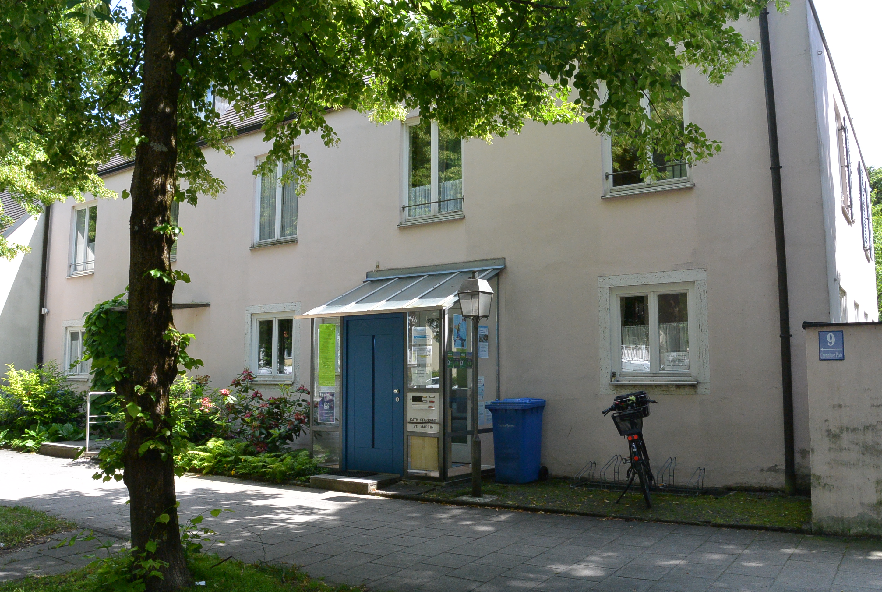 Foto des Pfarrbüros von außen