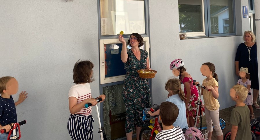 Kindergottesdienst mit Fahrzeugsegnung