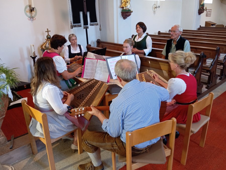 Roßbacher Saitenmusi