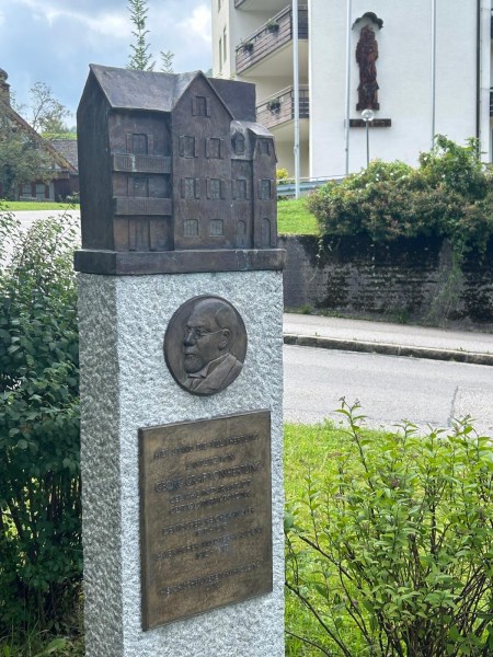 Hertling Gedenkstele