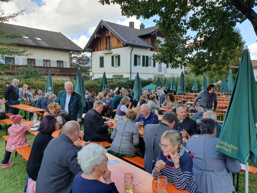 Gemeinsames Pfarrfest mit 30 Jahre Rathaus und Tag der offenen Tür im Forstamt
