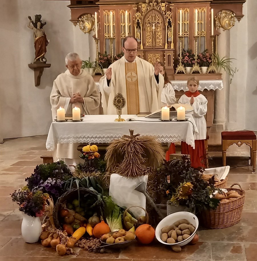 Erntedankgottesdienst in Burg