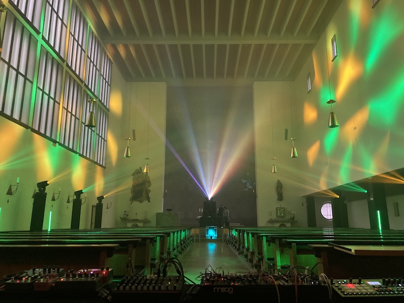 2024-10-19-LICHTINSTALLATION-ANDREASKIRCHE-71-800