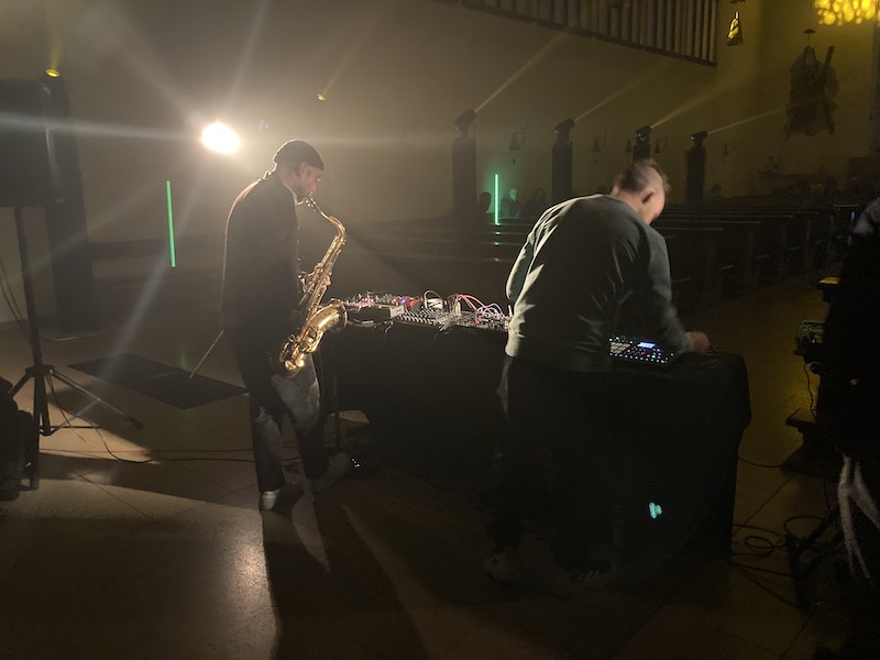 2024-10-19-LICHTINSTALLATION-ANDREASKIRCHE-67-800