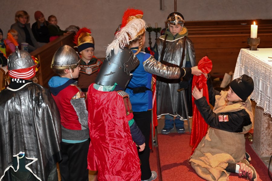 Martinus teilt Mantel