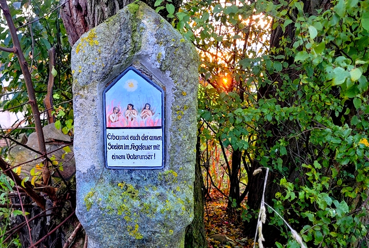 Marterl zwischen Babensham und Riepertsham