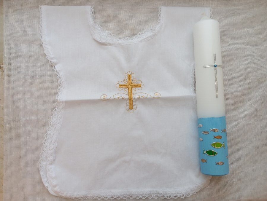 Krsna haljinica i svijeca