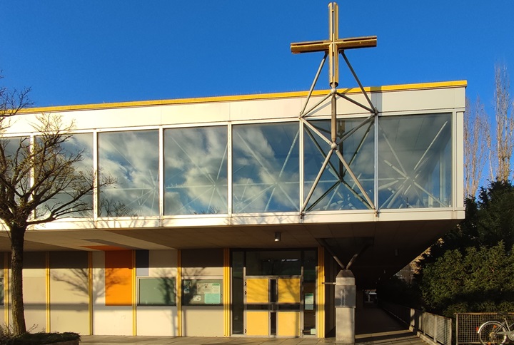 Kirche Frieden Christi von außen