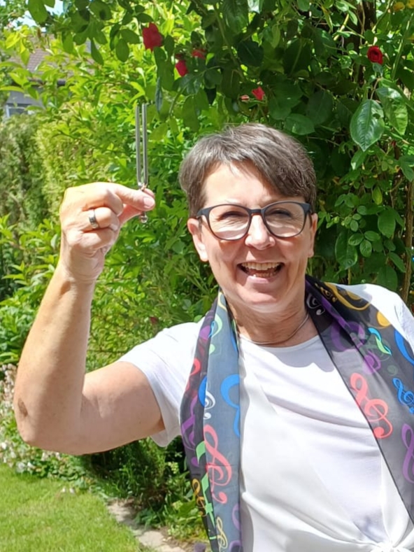 Gabi Nestler<br/>Organistin und Chorleiterin