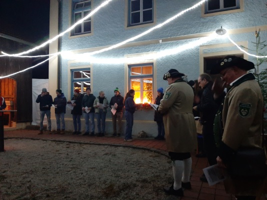 Adventsfenster+Glühweinstand 24