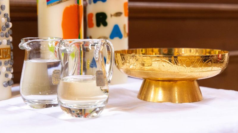Erste Heilige Kommunion: Eucharistische Gaben