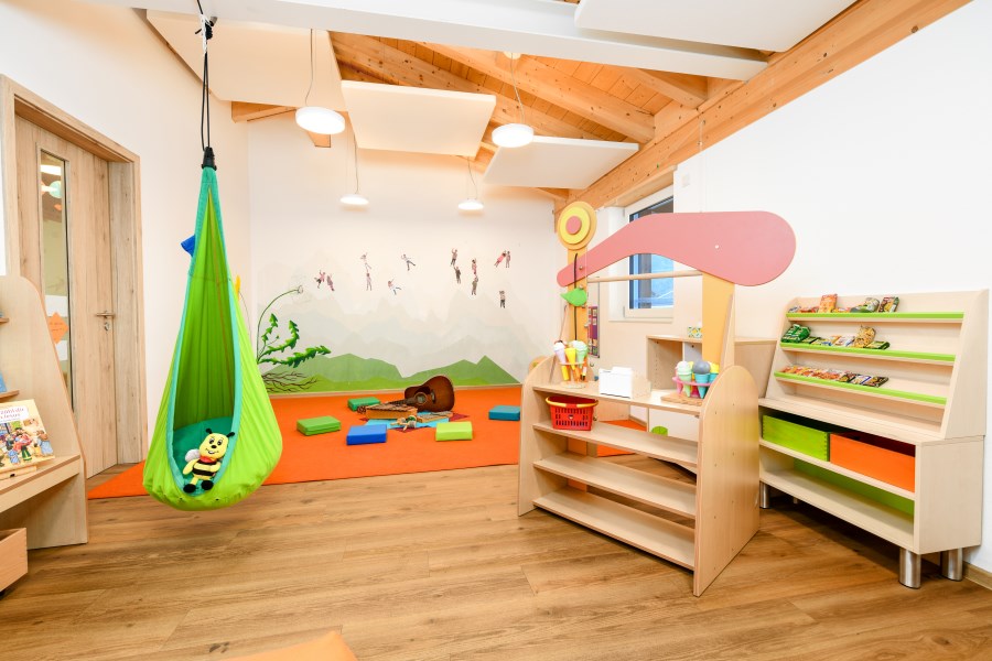 Orange Gruppe Nebenraum