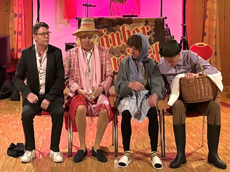 Gute Stimmung beim Pfarrfasching am 14.02.25 in St. Pius X.