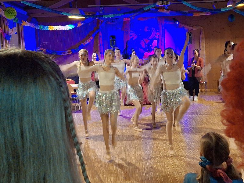 Gute Stimmung beim Pfarrfasching am 14.02.25 in St. Pius X.