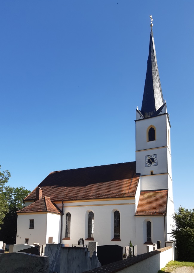 FilialkircheSalmanskirchenAussen