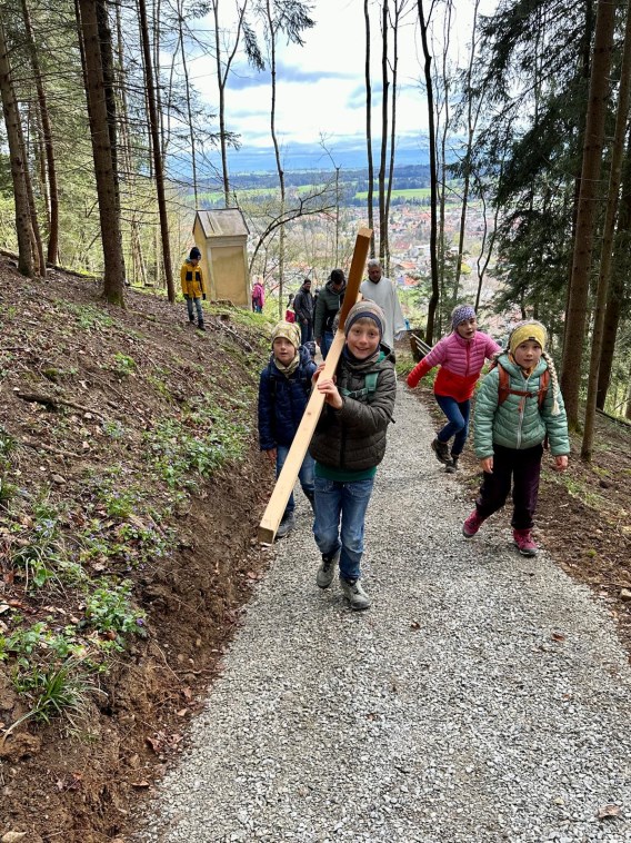 Kinderkreuzweg 2025