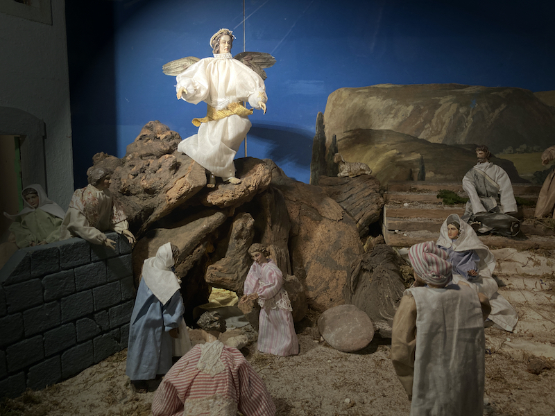 Osternacht-Krippe-Engel-am-Grab-2025-009-800