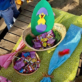 schön gefüllte Osternester