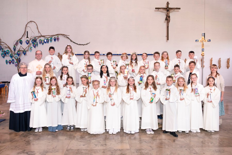 Gruppenfoto Erstkommunion 2025
